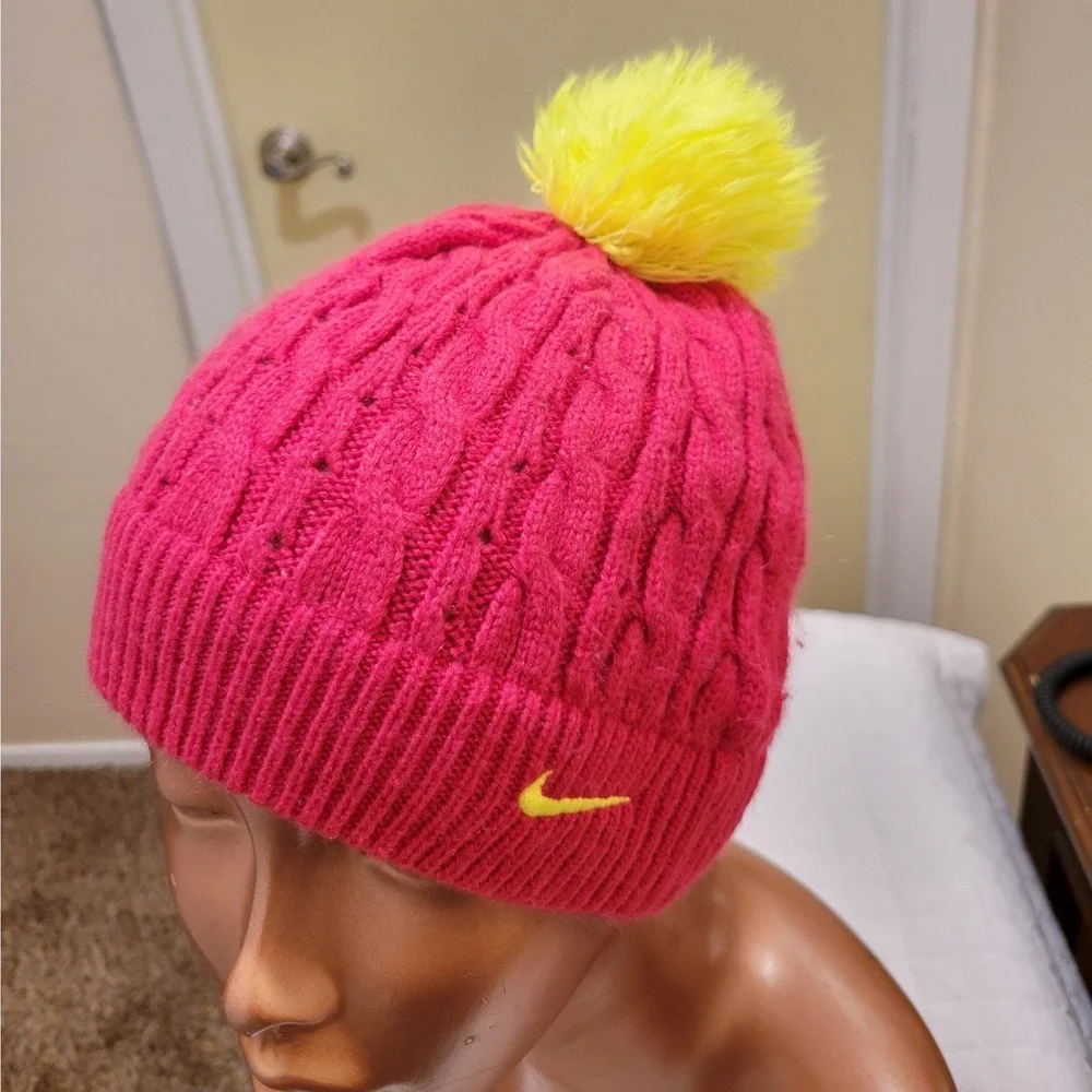 Nike Girls Size 4/6X Hot Pink Cable Knit Beanie Yellow Pom Pom Hat Barbiecore